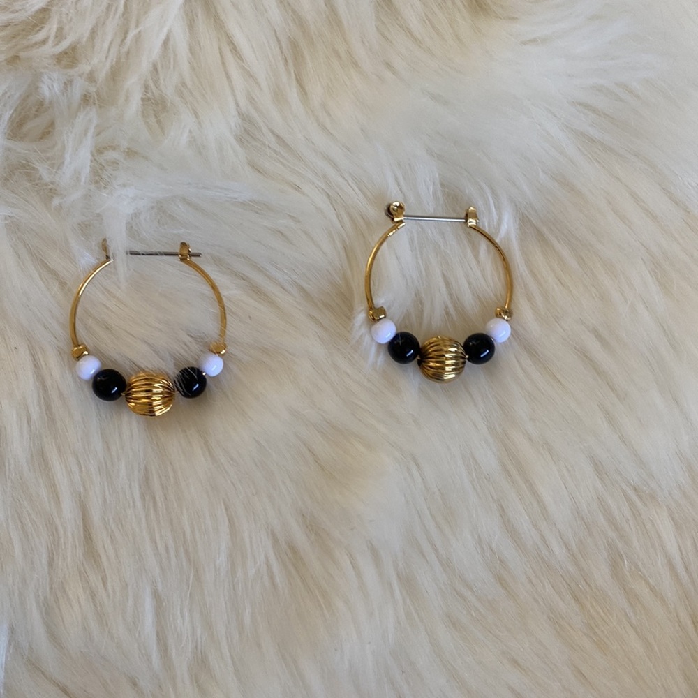Matching Necklace & Earring Set - Picture 3 of 4